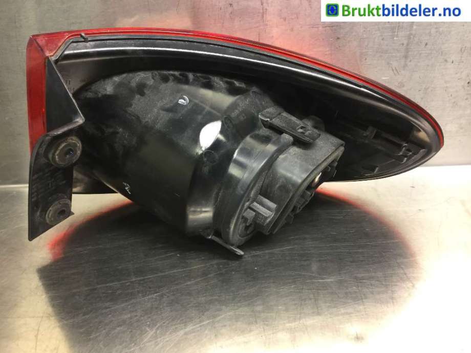 Baklykt venstre til VW Tiguan 2007-2011 (Type I, Fase 1)  (VOLKSWAGEN|5N0 945 095 H|)