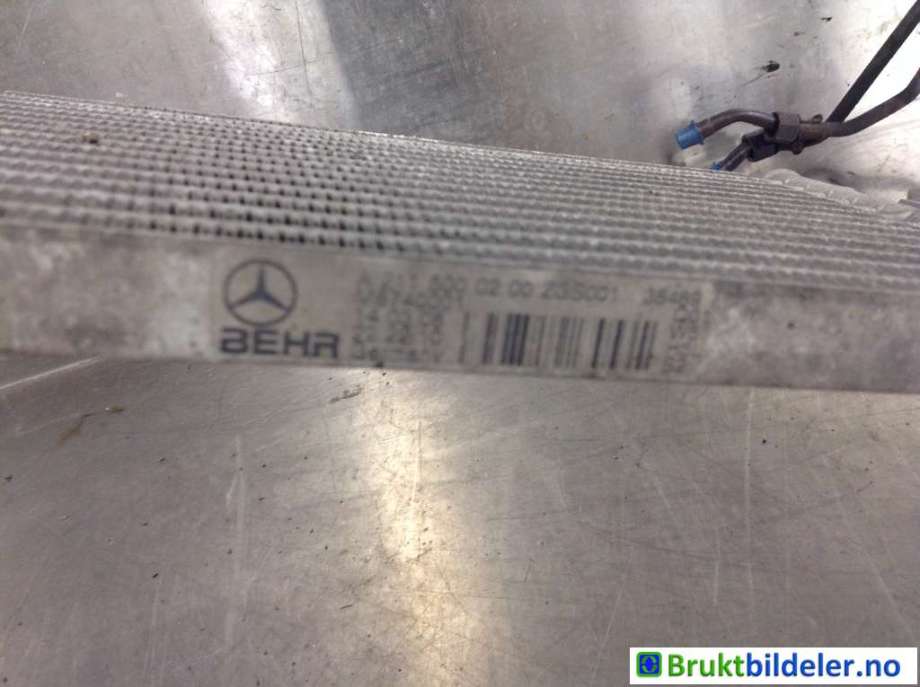 Oljekjøler til Mercedes CLS 2004-2010 (C219) (C219) (MERCEDES|A 211 500 02 00|M8740001|)