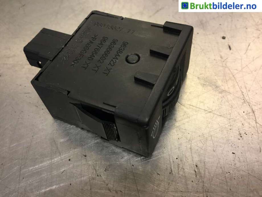 Frontlykter til Peugeot 2008, 2013-2019 (Type I)  (PEUGEOT|98016627)