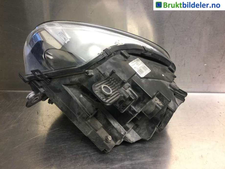 Frontlykt høyre halogen til Mini Countryman 2010-2016 (R60) (R60) (MINI|9 801 028-04|)