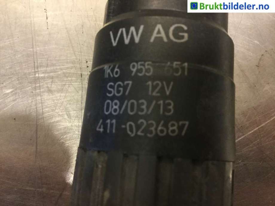 Spylerpumpe foran til VW Golf, Plus/Cross 2009-2013 (Fase 2)  (VOLKSWAGEN|1K6 955 651|)