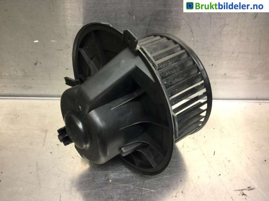 Varmeapparat motor til VW Caddy 2004-2010 (Type III, Fase 1)  (VOLKSWAGEN|1K1 819 015|)