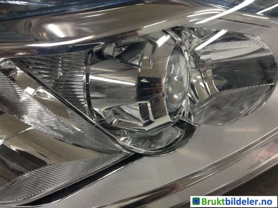 Frontlykt høyre halogen til Ford Transit Custom 2013-2023 (Type I)  (FORD|BK21-13D152-BG||1866441)