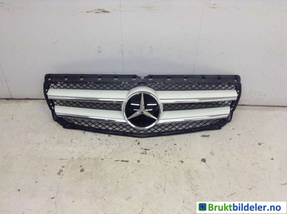 Grill til Mercedes B-Klasse, 2011-2018 (W246) (W246) (MERCEDES|A 246 880 12 83)