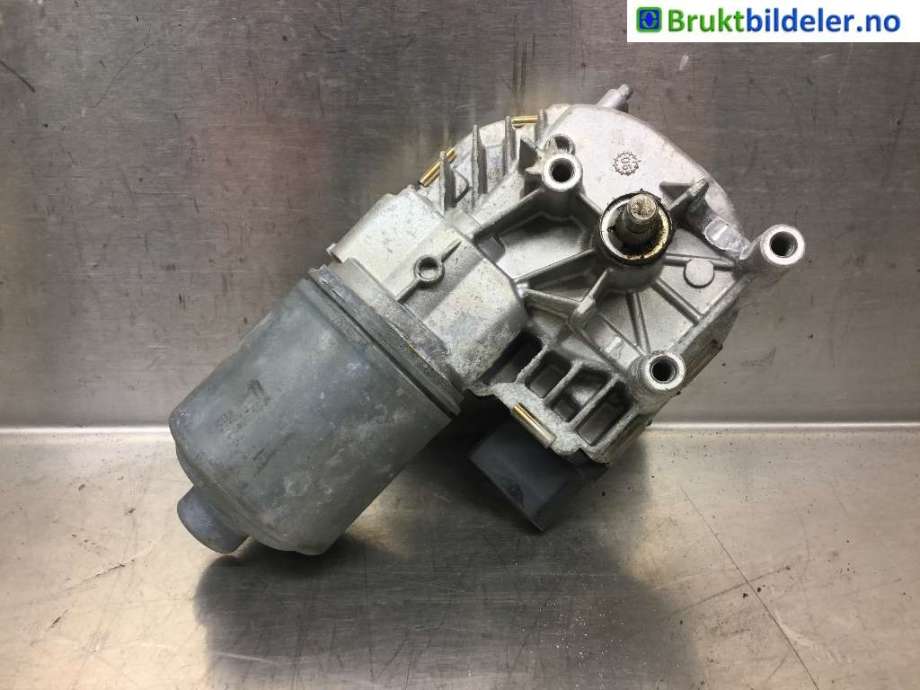 Viskermotor frontrute til VW Jetta, 2005-2010  (VOLKSWAGEN|1K1 955 119 C)