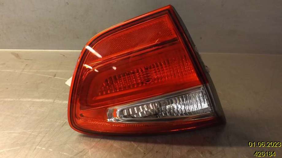 Baklykt venstre indre til Kia Rio, 2011-2017 Type III  (KIA|92403-1W200)