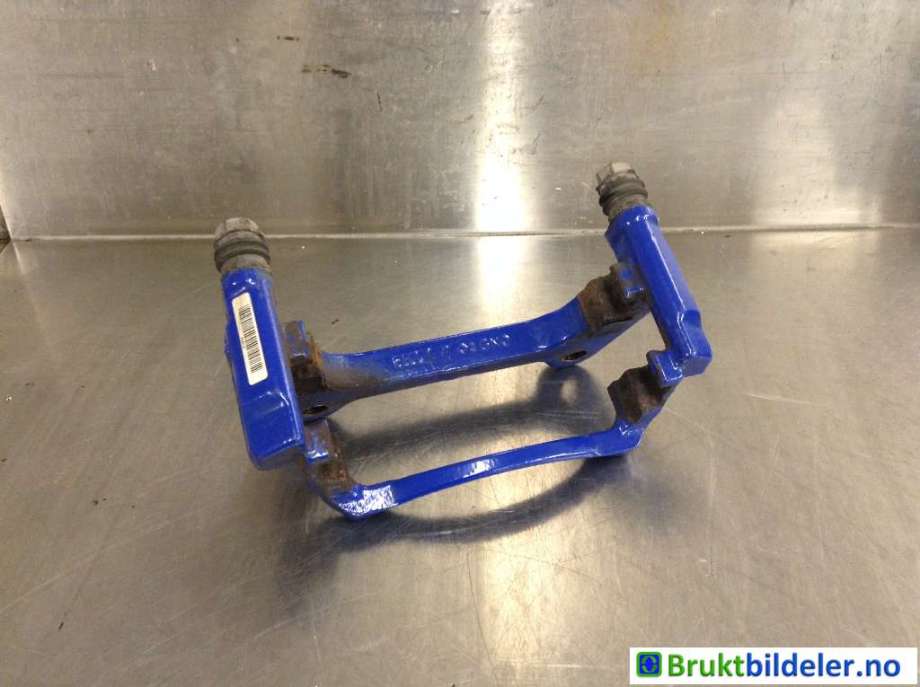 Bremsecaliper brakett til VW Passat, 2015-2019 (Fase 1) (B8) (B8) (VOLKSWAGEN|8V0 615 125 A)