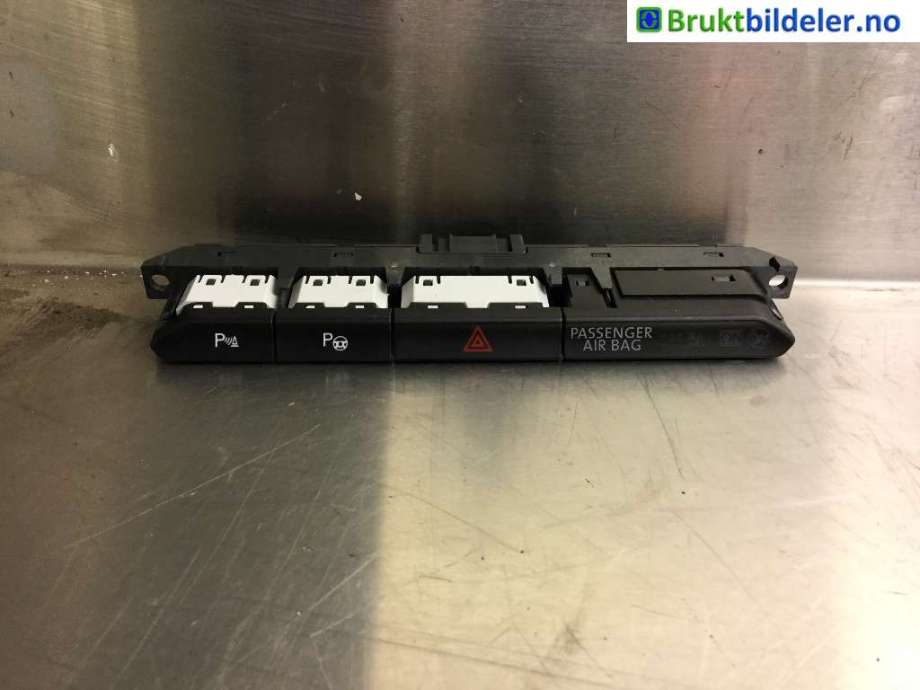 Bryter nødblink til VW Passat, 2015-2019 (Fase 1) (B8) (B8) (VOLKSWAGEN|3G0 927 132)