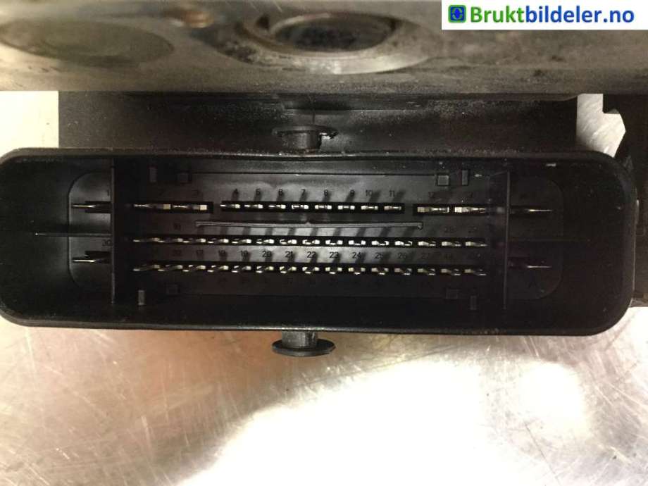 ABS sentral til VW Passat 2015-2019 (Fase 1) (B8) (B8) (VOLKSWAGEN|3Q0 614 517 Q|10.0220-0829.4|)