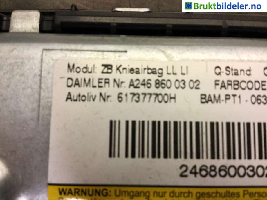 Airbag kne til Mercedes B-Klasse 2011-2018 (W246) (W246) (MERCEDES|A 246 860 03 02|)