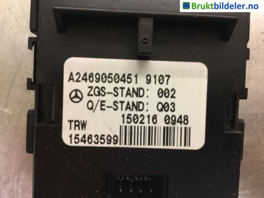 Bryter elektrisk håndbrekk/parkbrems til Mercedes B-Klasse 2011-2018 (W246) (W246) (MERCEDES|A 246 905 04 51|15463599|)