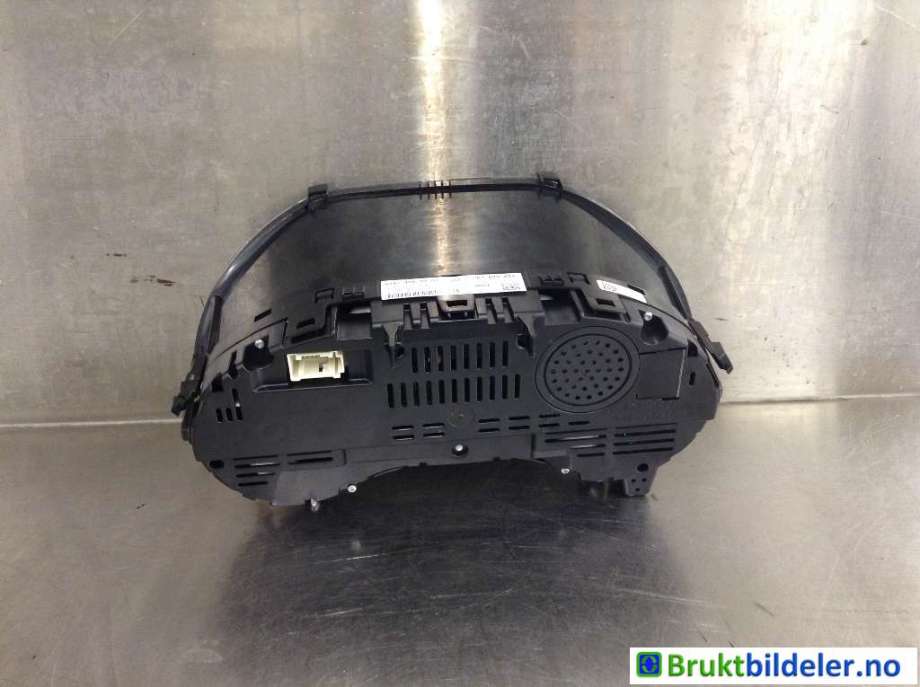 Instrumentpanel til Mercedes B-Klasse 2011-2018 (W246) (W246) (MERCEDES|A 242 900 80 01|0 263 699 031|)