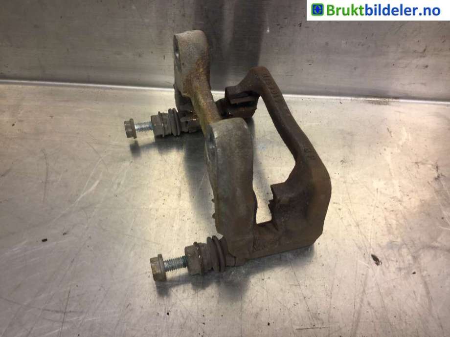 Bremsecaliper brakett til Mercedes B-Klasse 2011-2018 (W246) (W246) (MERCEDES|A 000 423 08 06|)