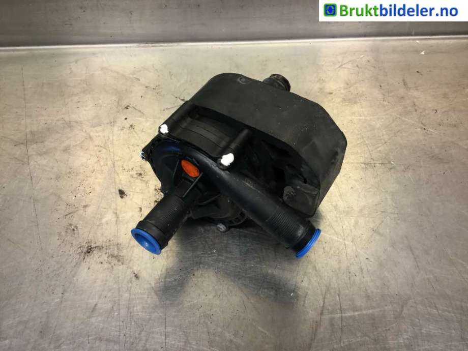 Vannpumpe til Mercedes B-Klasse, 2011-2018 (W246) (W246) (MERCEDES|A 242 500 00 86)