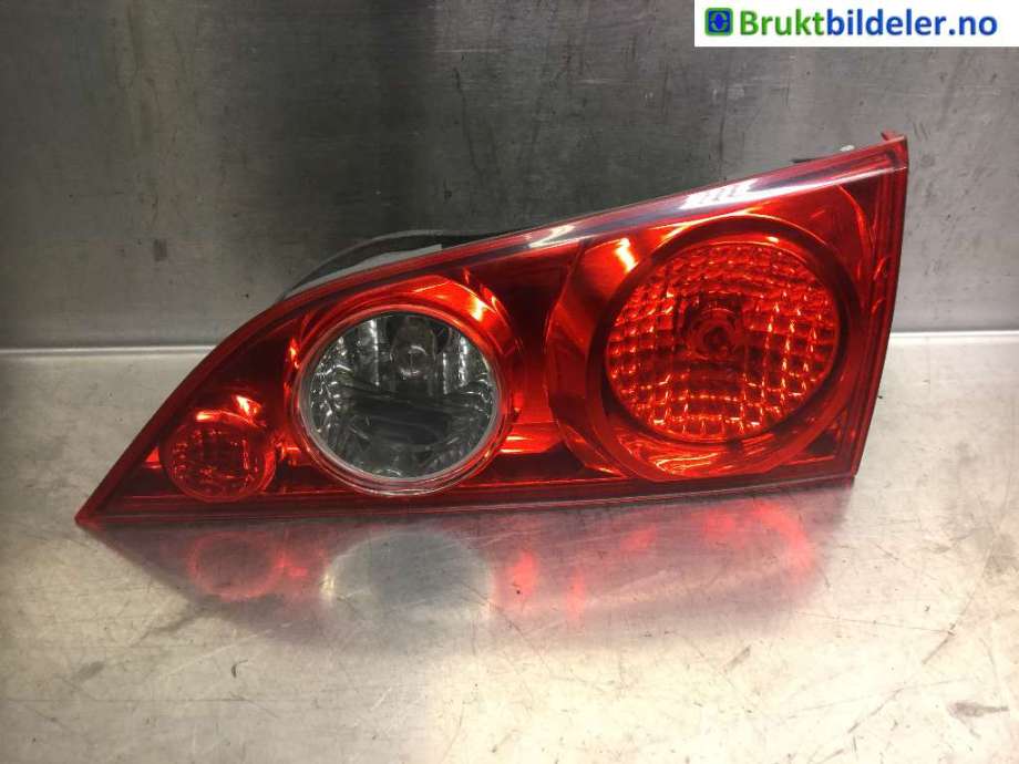 Baklykt høyre indre til Honda Accord, 2003-2008 (Type VII)  (HONDA|34151SED003)