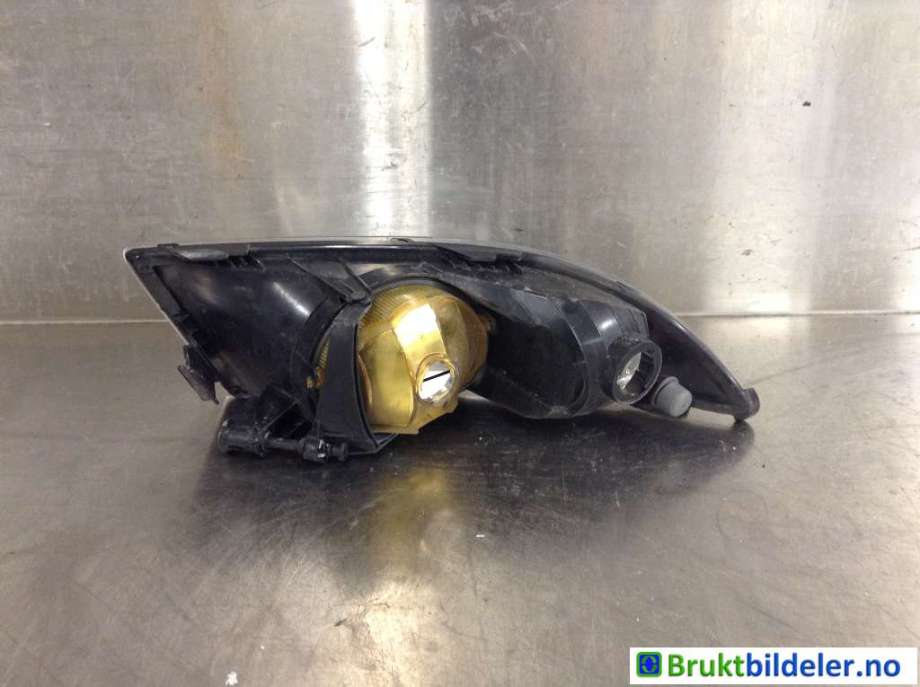 Tåkelykt høyre foran til Škoda Roomster 2010-2015 (Fase 2)  (SKODA|5J0 941 702 B|)
