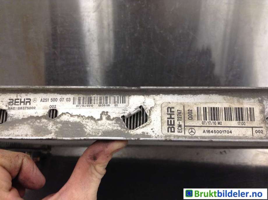 Radiator (automat gir) til Mercedes R-Klasse 2006-2013 (W251) (W251) (MERCEDES|A 251 500 07 03|ECM-T2747|)