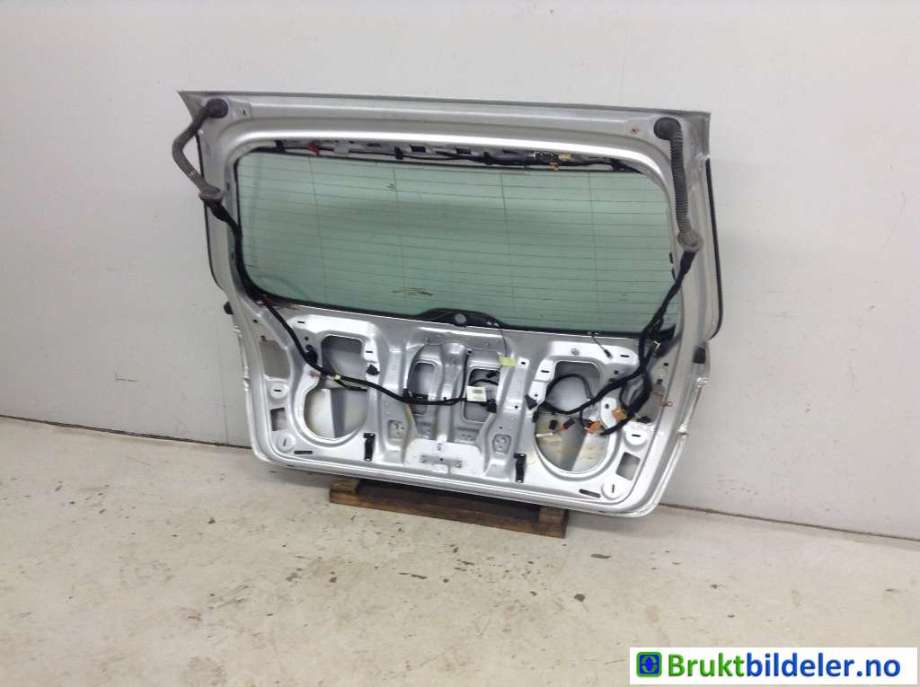 Bakluke combi til Audi A3 2003-2008 (Type II, Fase 1)  (AUDI|8P4 827 023 H|)