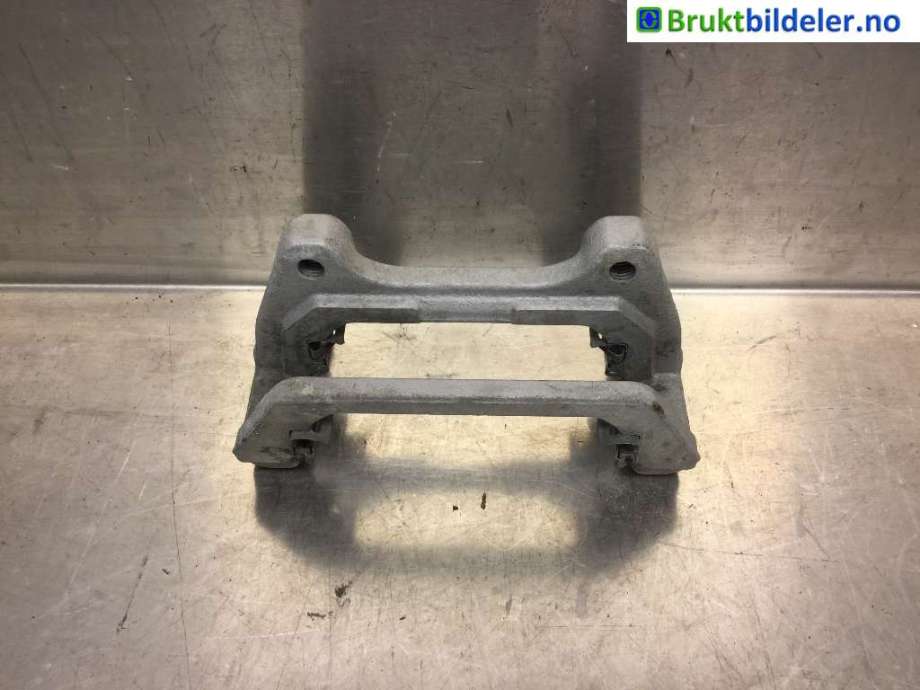Bremsecaliper brakett til Tesla Model Y, 2021-2024 (Type I)  (TESLA|)