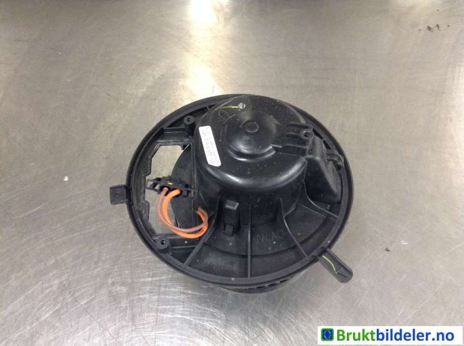 Varmeapparat motor til VW Passat 2011-2015 (B7) (B7) (VOLKSWAGEN|3C1 820 015 Q|CZ016060-0868|)