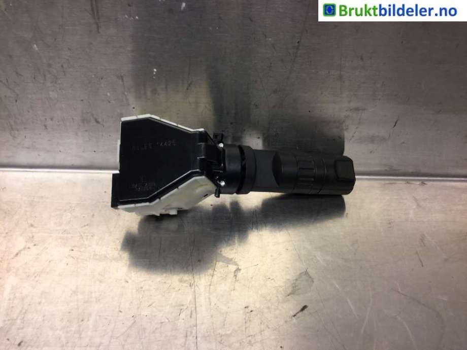 Bryter blink til Nissan Navara 2005-2010 (Fase 1) (D40) (D40) (NISSAN|25540 EB60A|)