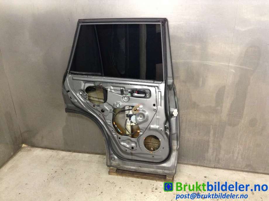 Dør venstre bak til Suzuki Grand Vitara 2005-2015 (Type III)  (SUZUKI|6800465832|)