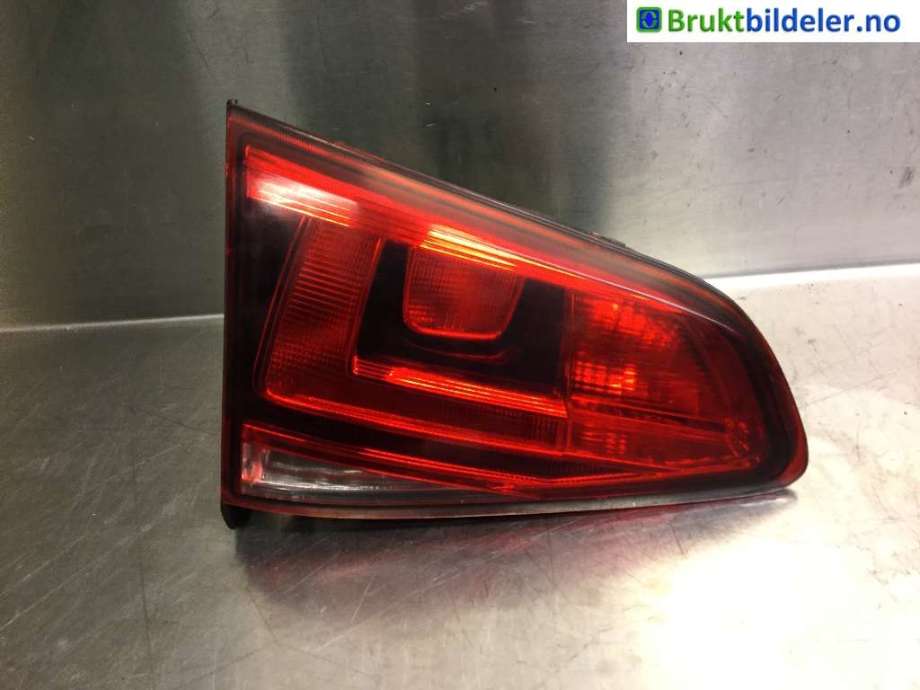 Baklykt venstre indre til VW Golf VII, 2012-2017 (Fase 1)  (VOLKSWAGEN|5G0 945 093 T)