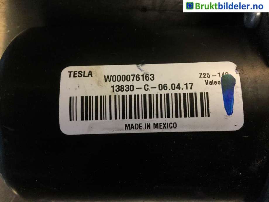 Viskermotor frontrute til Tesla Model X 2016-->>  (TESLA||W000076163)
