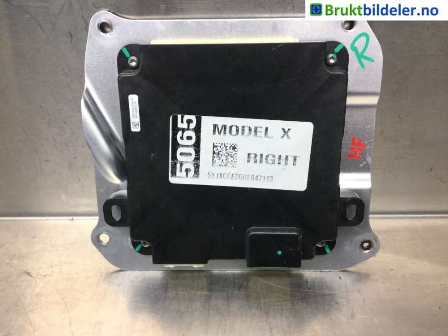 Styreenhet dør venstre foran til Tesla Model X, 2016-->> (TESLA|1048860-00-B)