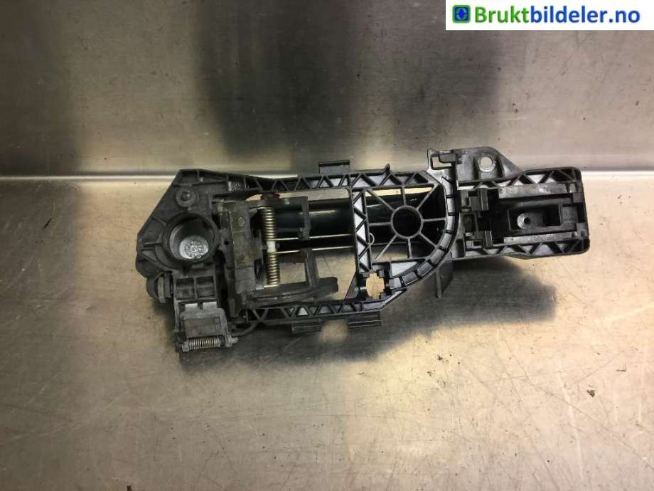 Dørhåndtak utv høyre til VW Passat 2011-2015 (B7) (B7) (VOLKSWAGEN|3C0 837 886 J|)