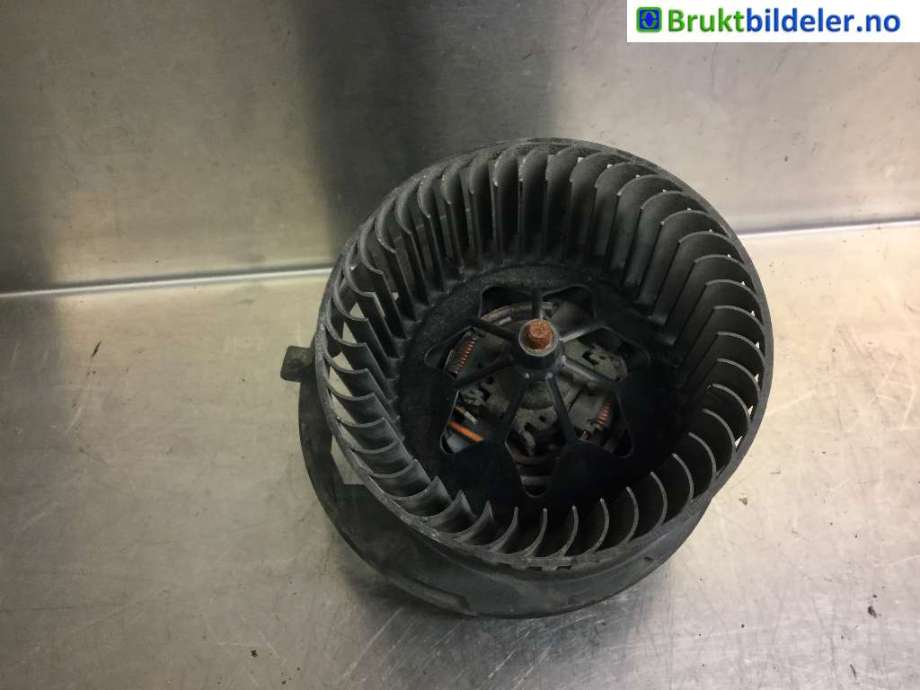 Varmeapparat motor til VW Passat 2011-2015 (B7) (B7) (VOLKSWAGEN|3C1 820 015 Q|CZ016060-0868|)