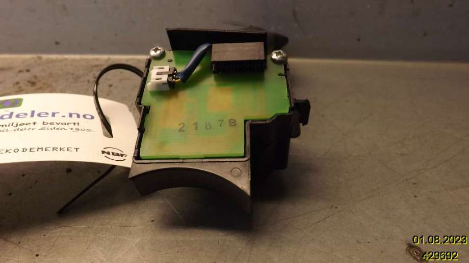 Bryter visker til Volvo S40 2008-2012 (Type II, Fase 2)  (VOLVO|8637376|17D770)
