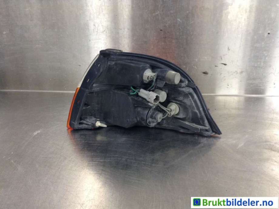 Blinklykt høyre til Toyota Hiace 2001-2006 (Fase 2) (TOYOTA|8151126100|)