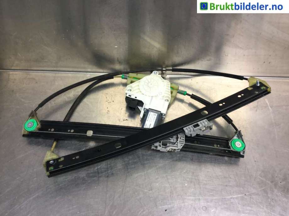 Ruteheis høyre bak til Audi Q7 2006-2010 (Type I, Fase 1) (AUDI|4L0 839 462 A|)