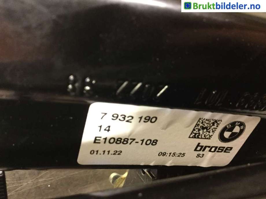 Ruteheis høyre bak til BMW iX 2021-->> (I20) (I20) (5135 5 A0D A||7 932 190)