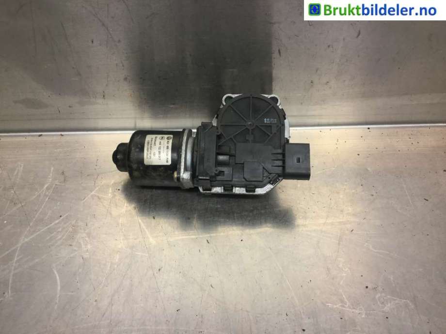 Viskermotor frontrute til VW Caddy 2010-2015 (Type III, Fase 2) (VOLKSWAGEN|6Q1 955 113 A|)