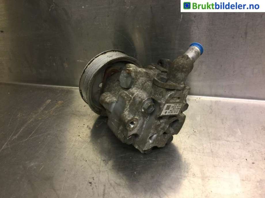 Servo pumpe mekanisk til VW Transporter / Caravelle 2009-2015 (Fase 2) (T5) (T5) (VOLKSWAGEN|7E0 422 154 E|B49110 41700|)