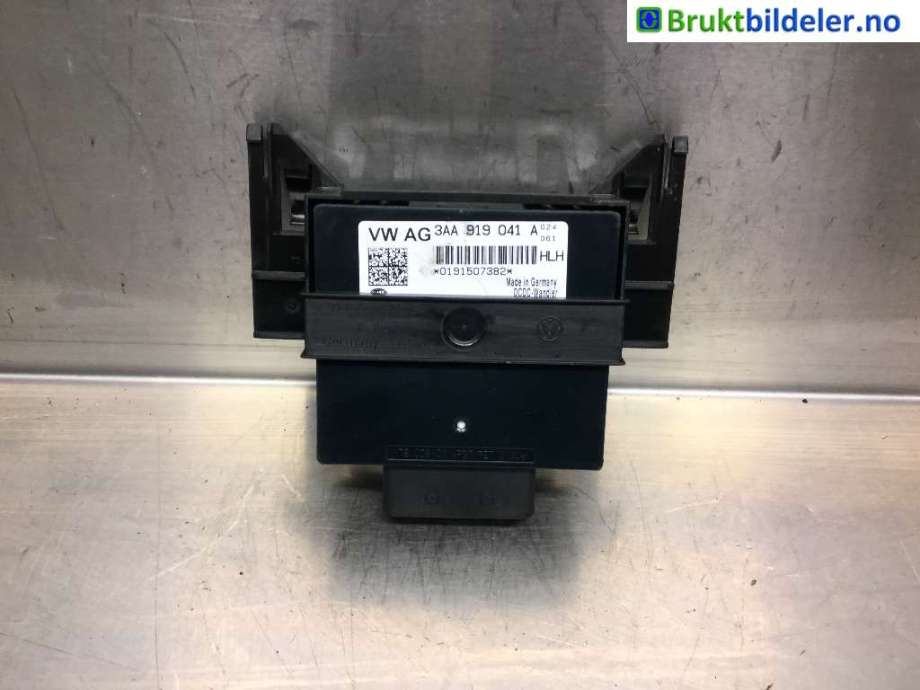Styreenhet diverse til VW Transporter / Caravelle, 2009-2015 (Fase 2) (T5) (T5) (VOLKSWAGEN|3AA 919 041 A)