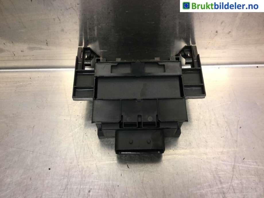 Styreenhet diverse til VW Transporter / Caravelle 2009-2015 (Fase 2) (T5) (T5) (VOLKSWAGEN|3AA 919 041 A|)