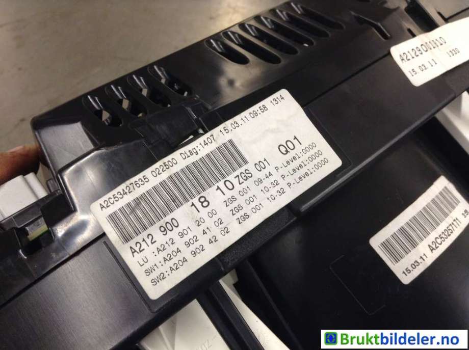 Instrumentpanel til Mercedes E-Klasse 2009-2013 (Fase 1) (W212) (W212) (MERCEDES|A 212 900 18 10|A2C53427635|)