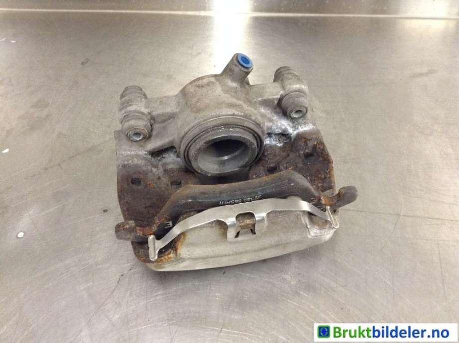Bremsecaliper venstre foran til Mercedes E-Klasse 2009-2013 (Fase 1) (W212) (W212) (MERCEDES|A 204 421 31 81|)