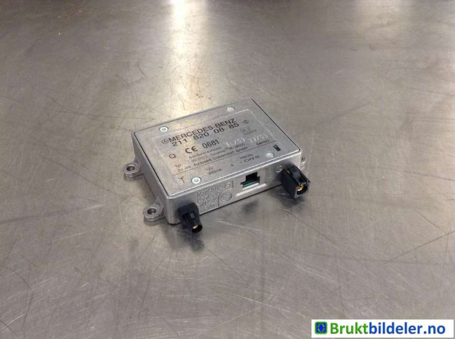 Antenne forsterker til Mercedes ML 2005-2011 (W164) (W164) (MERCEDES|A 211 820 08 85|)