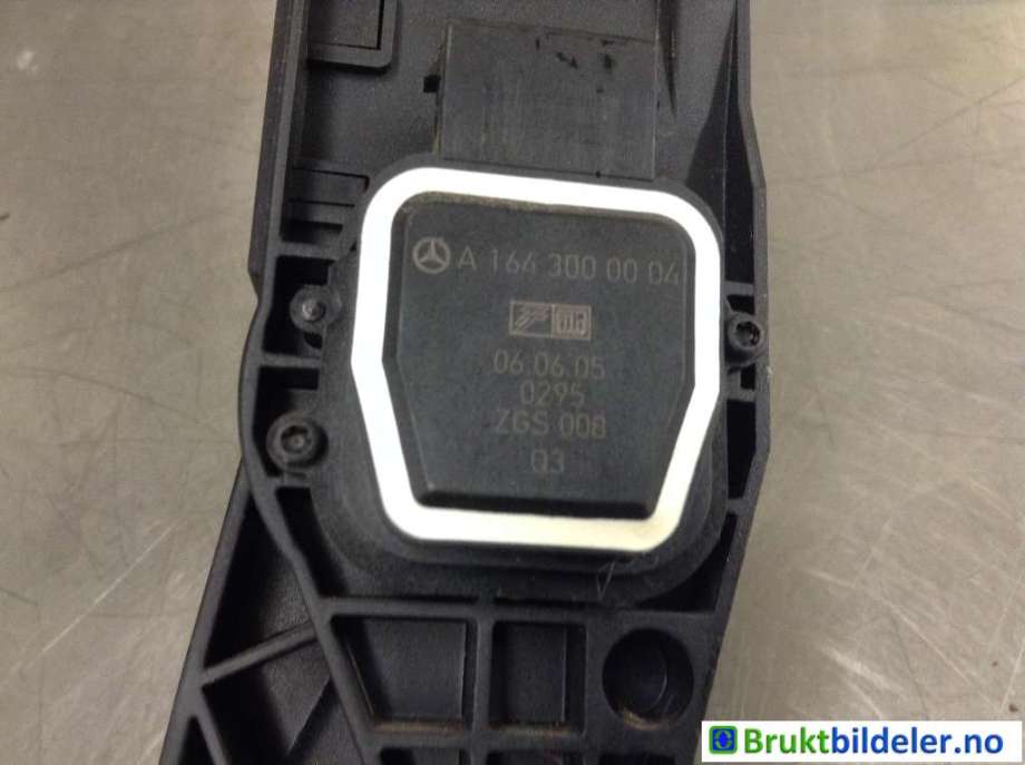 Pedal gass til Mercedes ML 2005-2011 (W164) (W164) (MERCEDES|A 164 300 00 04|)