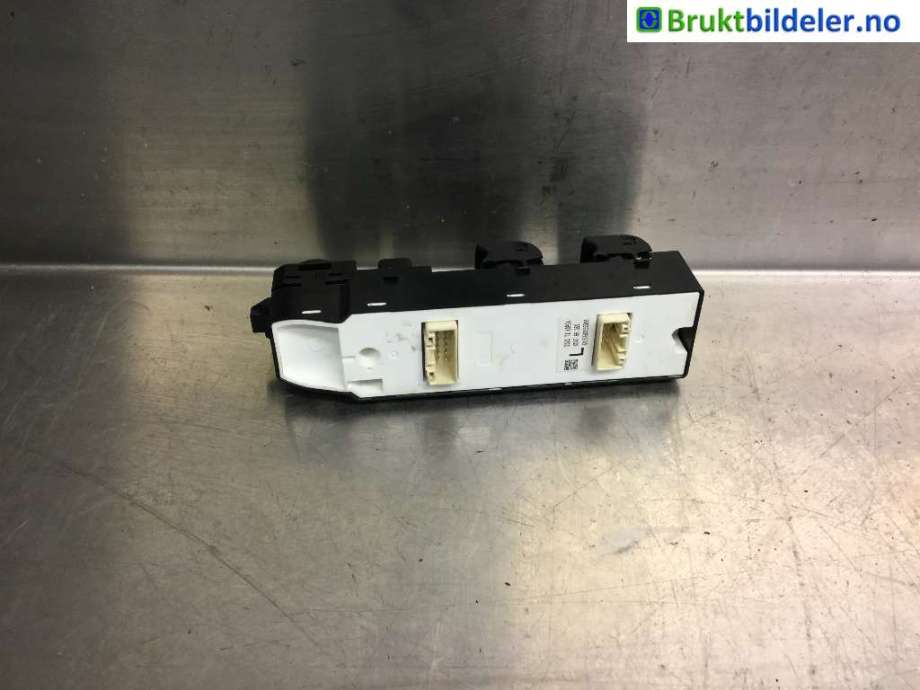 Bryter ruteheis til Mazda CX-5 2012-2017 (Type I)  (MAZDA|KD47 66 350|)
