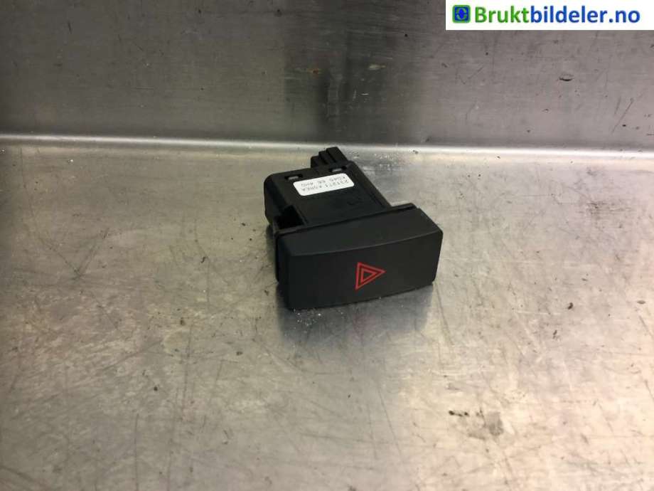 Bryter nødblink til Mazda CX-5, 2012-2017 (Type I)  (MAZDA|KD45 66 4H0)