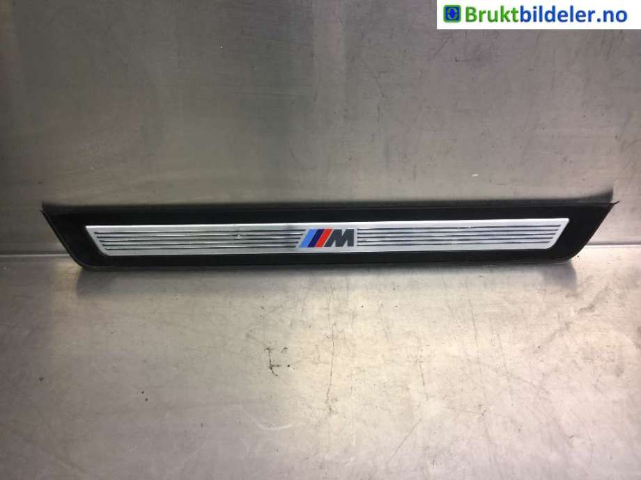 Diverse deler til BMW 5-Serie, 2010-2017 (F10/F11) (F10/F11) (BMW|51 47 8 050 046)