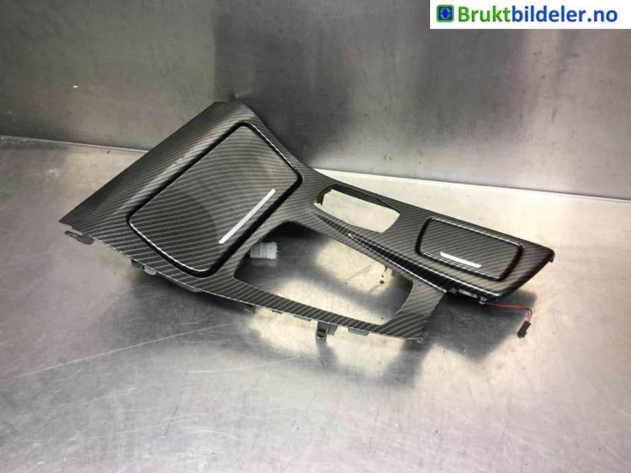 Dashbord koppholder til BMW 5-Serie, 2010-2017 (F10/F11) (F10/F11) (BMW|9206395)