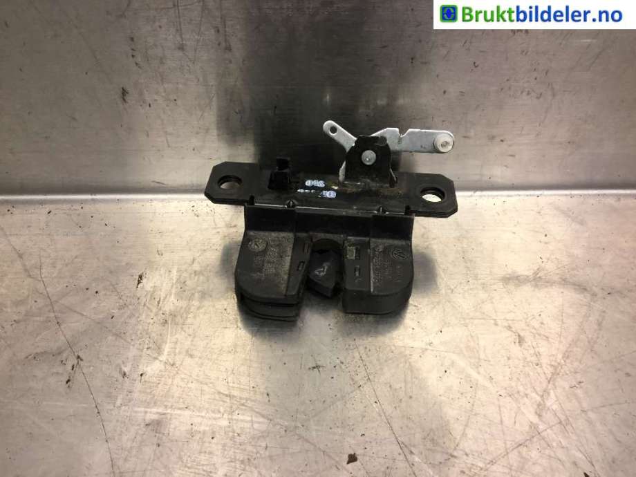 Baklukelås til VW Caddy, 2010-2015 (Type III, Fase 2)  (VOLKSWAGEN|2K5 827 505)