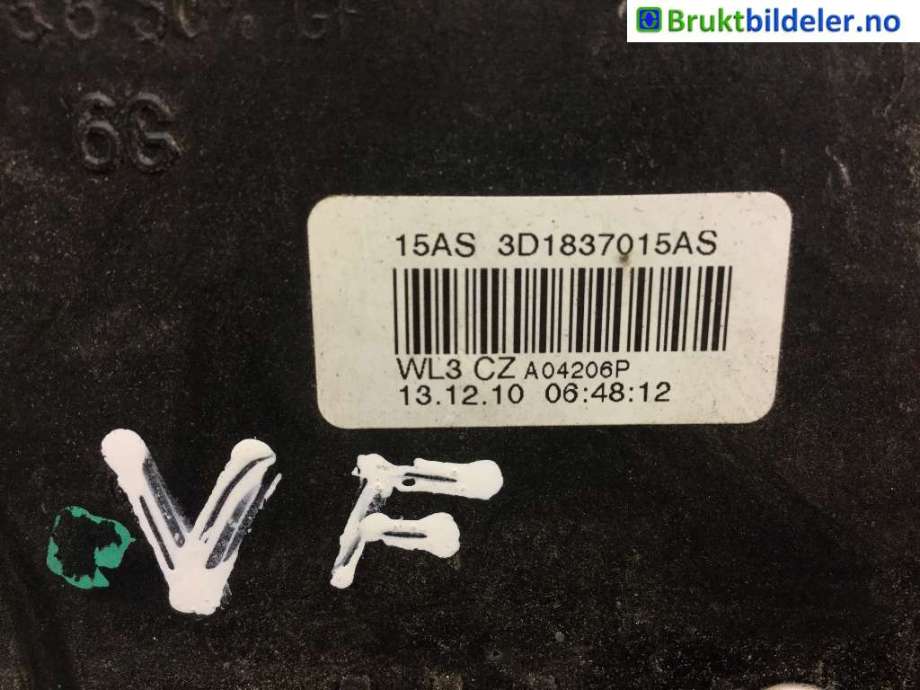 Låsekasse venstre foran til VW Caddy 2010-2015 (Type III, Fase 2)  (VOLKSWAGEN|3D1 837 015 AS|)