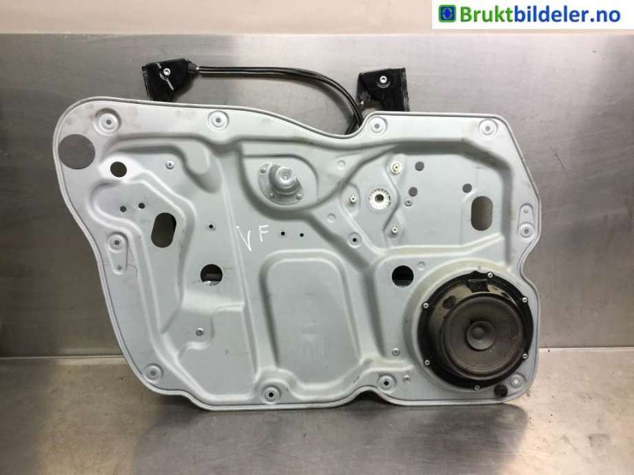 Ruteheis til VW Caddy 2010-2015 (Type III, Fase 2) (VOLKSWAGEN|1T0 837 755 M|)
